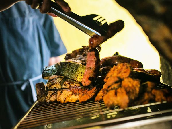 At MooMba Beach a fantastic BBQ buffet awaits you